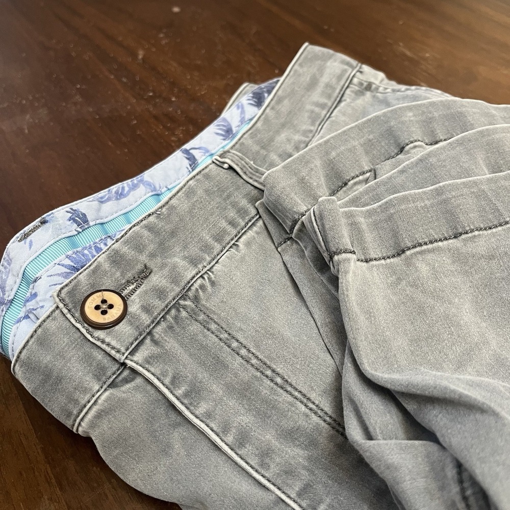 Tommy Bahama Boracay Shorts Mens 40 Khaki Gray Cotton Tencel Chino 8 Inseam